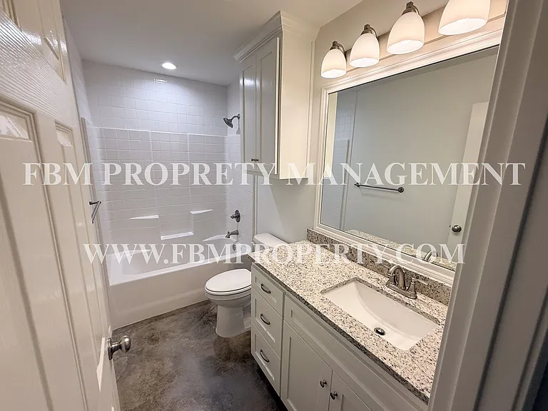 114 E Camden St - Brand New 2 Bedroom, 2 Bathroom Duplex Located in Rice, TX! — Photo 15
