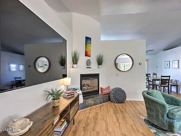 3rd image of 15 Essex Avenue