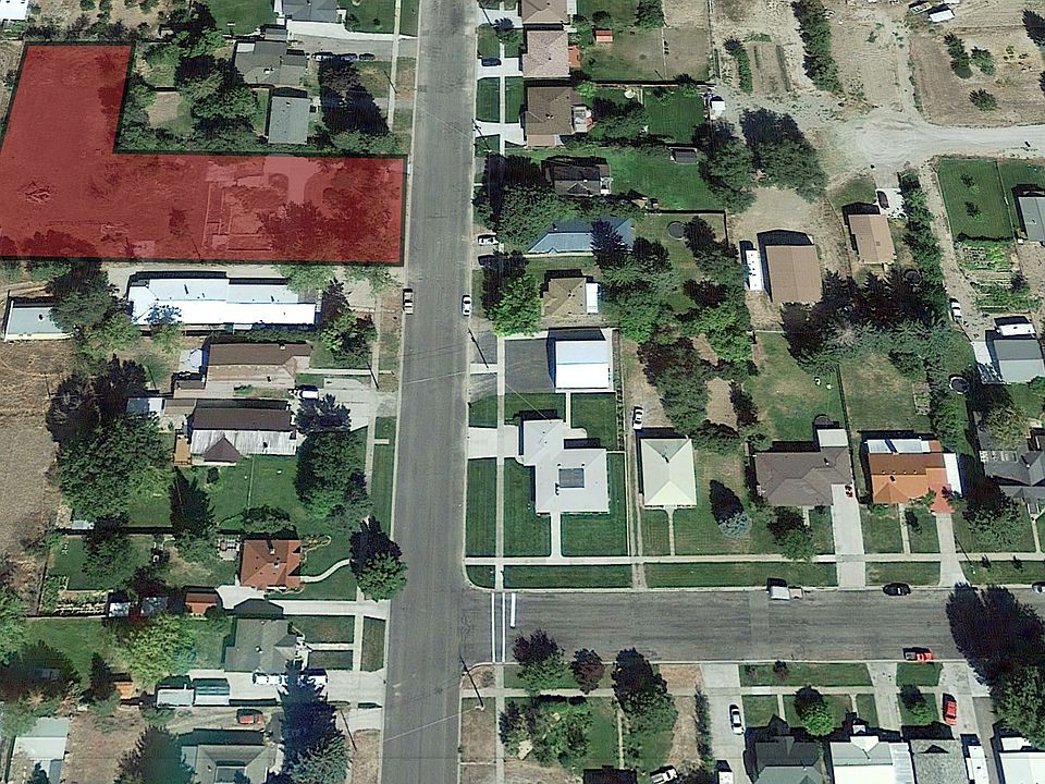 2nd image of 143 N 3rd W