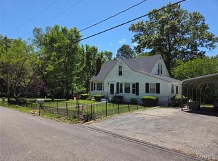 116 Robin Hill Dr, Steelville, MO 65565