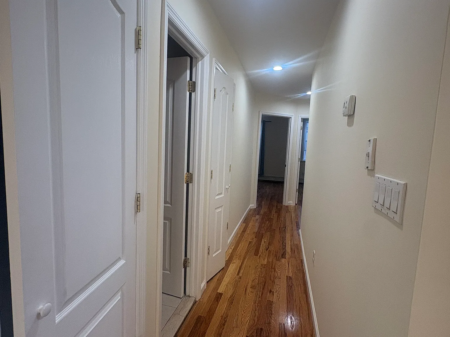 3 bed, 2000 sqft, $2,850 — Photo 4