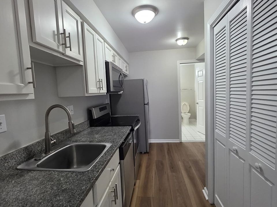 1st image of 204 Cherry St #O8