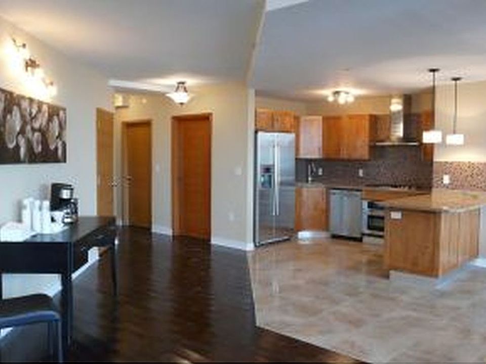1st image of 1702 Avenue Apt7a