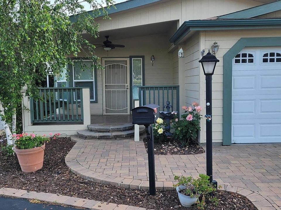 1st image of 8975 Lawrence Welk Dr Space 31