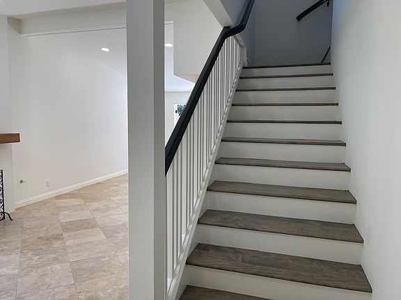 Entry & Stairway