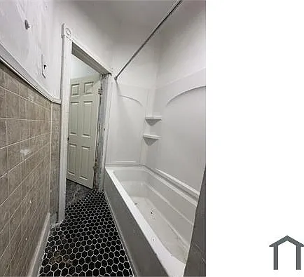 260 W Queen Ln #2 — Photo 7