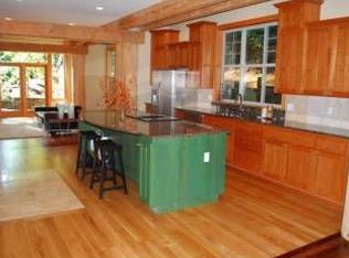 7383 Glenridge Way SW, Seattle, WA 98136