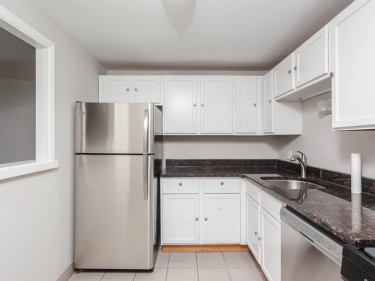 1460 Fairlane Dr #414 — Photo 2