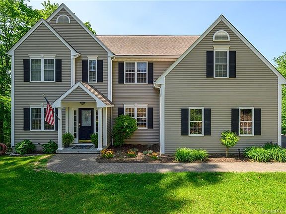 2nd image of 43 Deer Run Rd