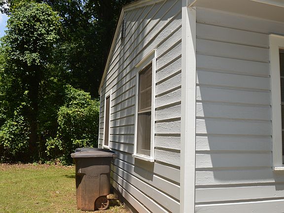 3rd image of 516 Elam Ave