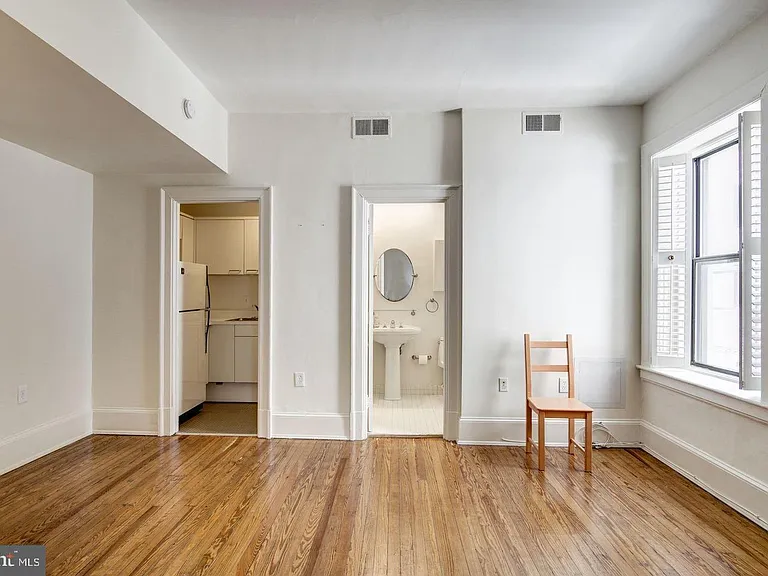 2153 California St NW #207 — Photo 19
