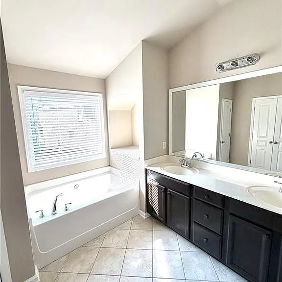 13248 Warrensville Cv — Photo 14