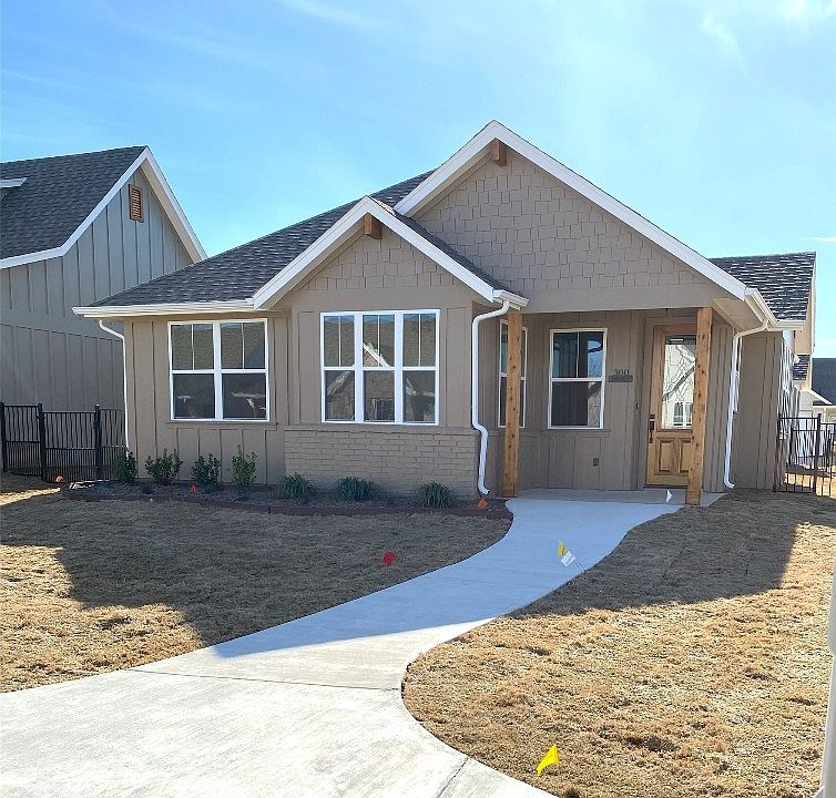 1st image of 300 Westpark Ln