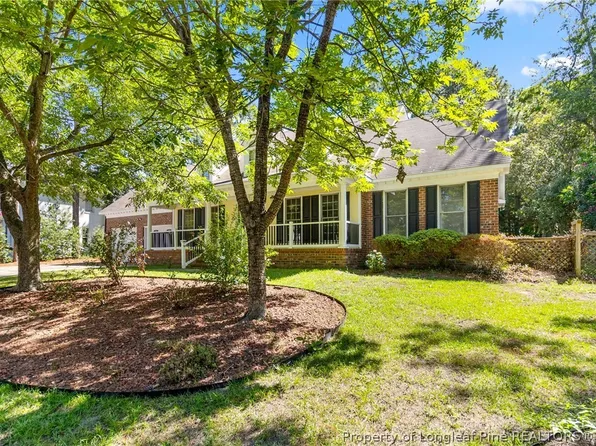 2082 Loganberry Dr, Fayetteville, NC 28304