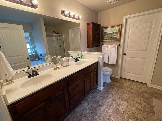 Primary bath