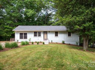 30 Evelake Dr, Asheville, NC 28806