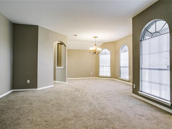4th image of 204 Ephraim Dr