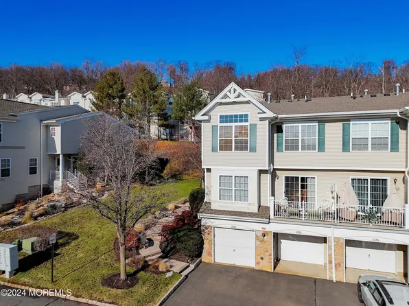 1048 Shadowlawn Drive #700, Green Brook, NJ 08812