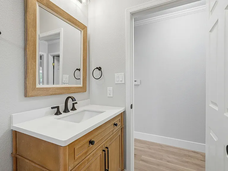 2291 Cottle Ave — Photo 28