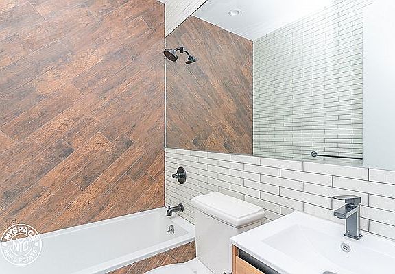 3rd image of 600 Lorimer St #4G