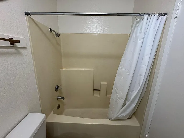 16645 Valencia Ave #1C — Photo 20