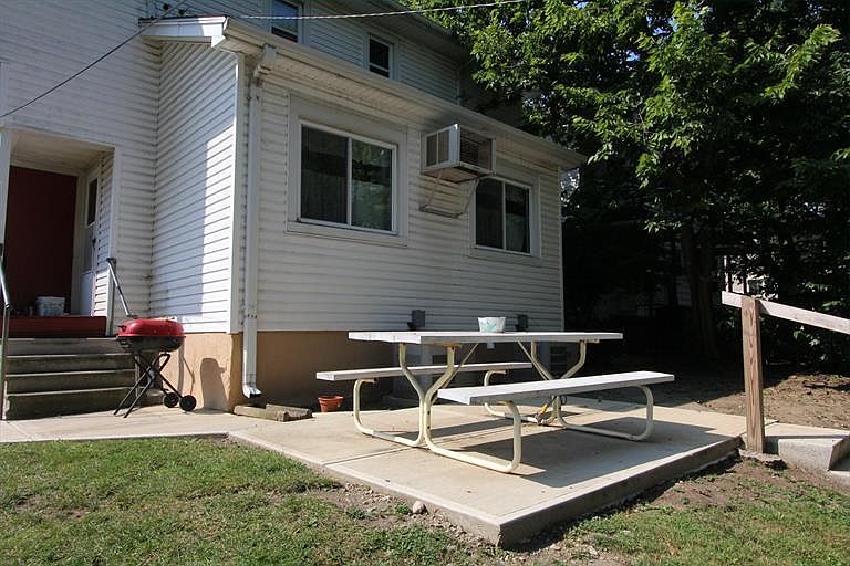2nd image of 4143 Fernwood Ave