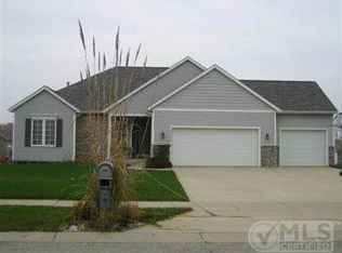 3055 Lady Slipper Dr SW, Wyoming, MI 49418