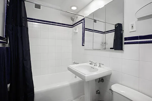 Sold by Taylor Made Brokerage, Inc | media 7