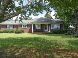 1316 Swofford Dr, Cowpens, SC 29330