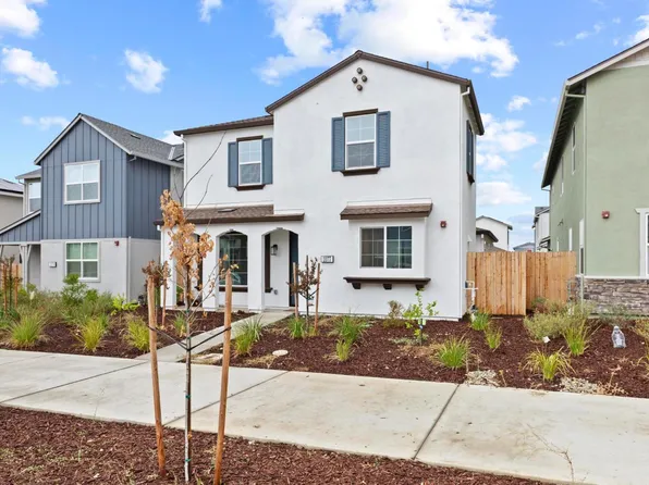 1077 Martin St, Winters, CA 95694