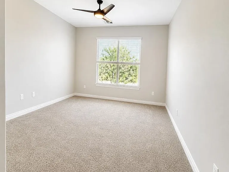 2425 W Bronco Butte Trl #2008 — Photo 14