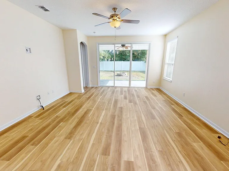15707 Lexington Park Blvd — Photo 9