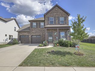 1239 Westgate Dr, Gallatin, TN 37066