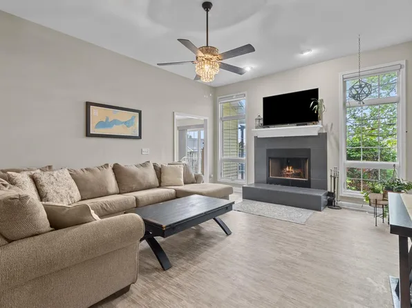 N1586 Washington AVENUE, Lake Geneva, WI 53147