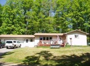 6653 Schoenfeldt Rd, Three Lakes, WI 54562