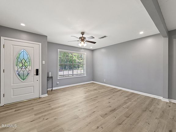 2nd image of 101 Calais St