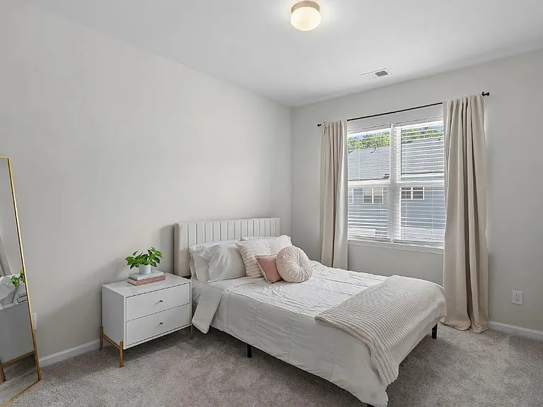 118 Berkeley Ave #D — Photo 15