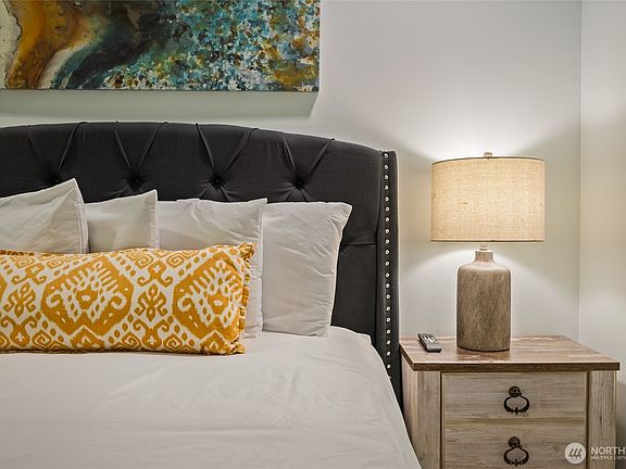 4th image of 322 W Woodin Avenue #526