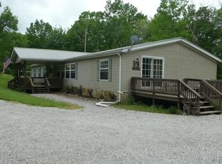 16 Gasline Rd, Jamestown, TN 38556