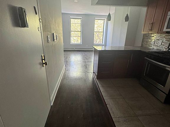 4th image of 142 W 120th St APT 4