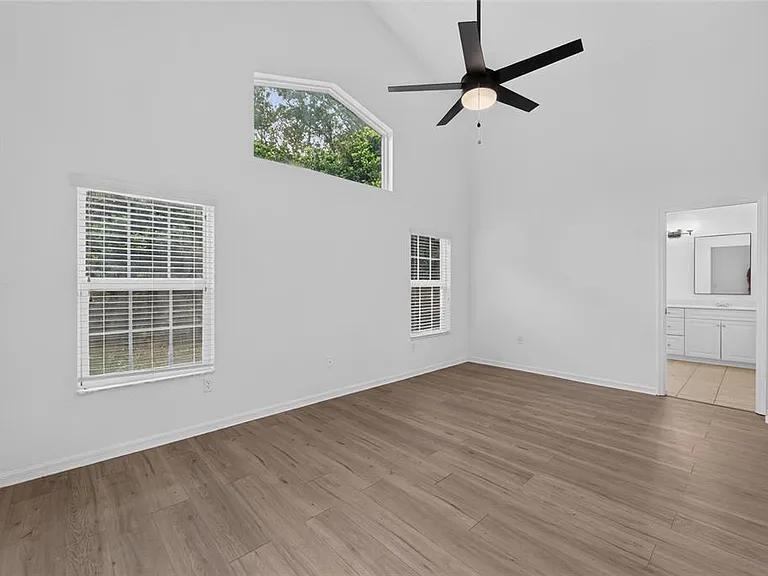 914 SW 83rd Ter — Photo 27