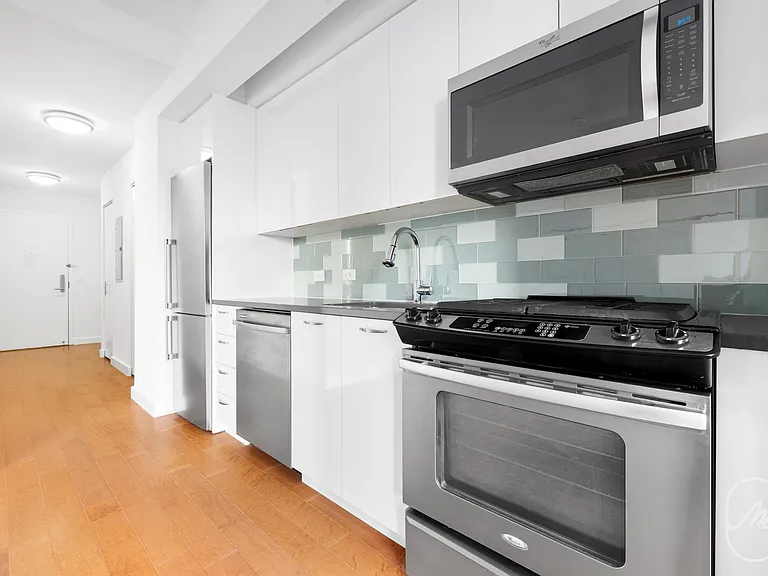 80 Dekalb Ave #26L — Photo 11