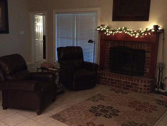 5th image of 221 Dana Ln