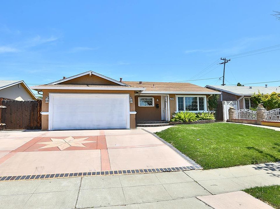 1st image of 1824 Woodridge Way
