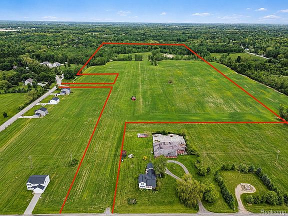 2nd image of 6018 Lahring Rd