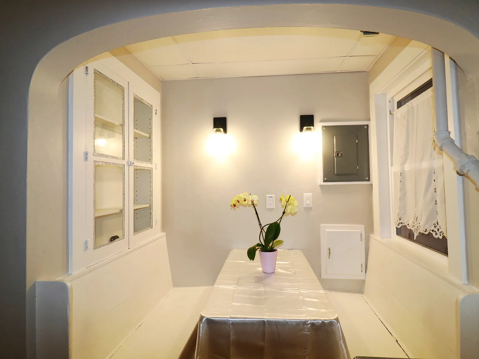 2 bed, $2,200 — Photo 1