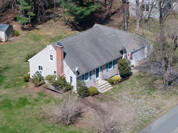 8 Lynwood Drive, Southington, CT 06479