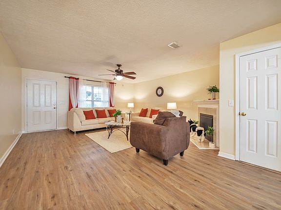 3rd image of 367 Stewart Springs Dr