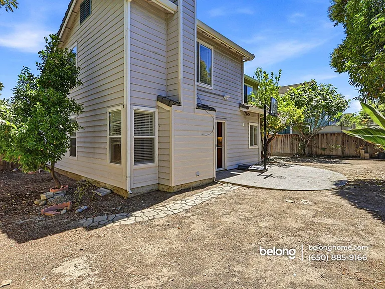 42983 Charleston Way — Photo 3
