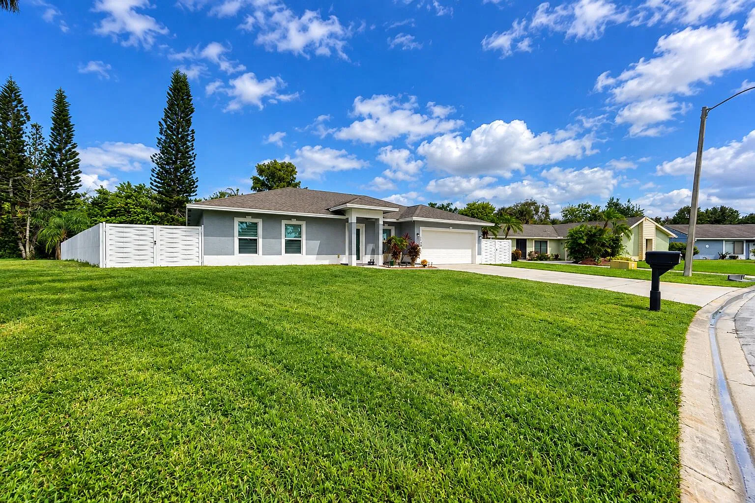 4 bed, 2.0 bath, 1640 sqft, $2,900 — Photo 4